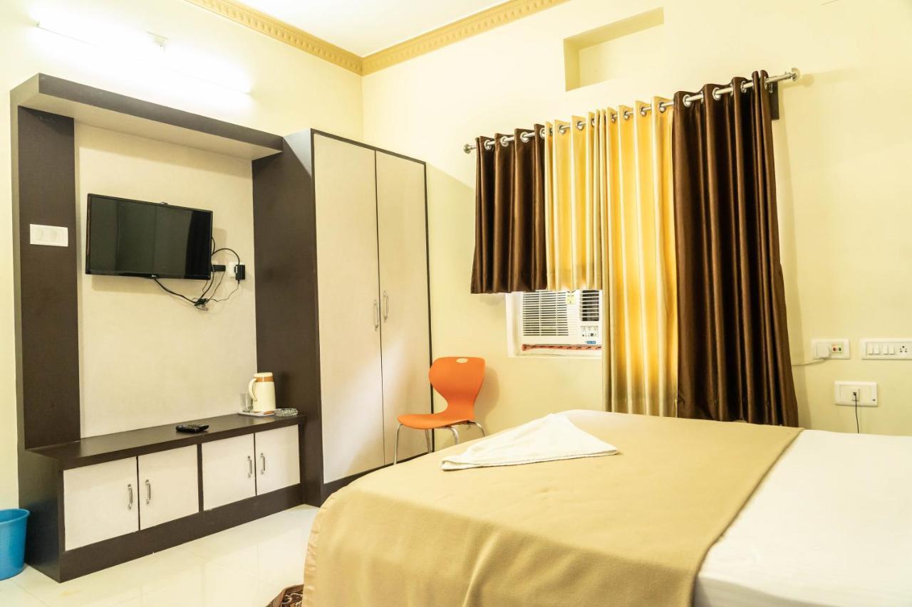 Hotel Bnson Blue Cuttack Exterior photo